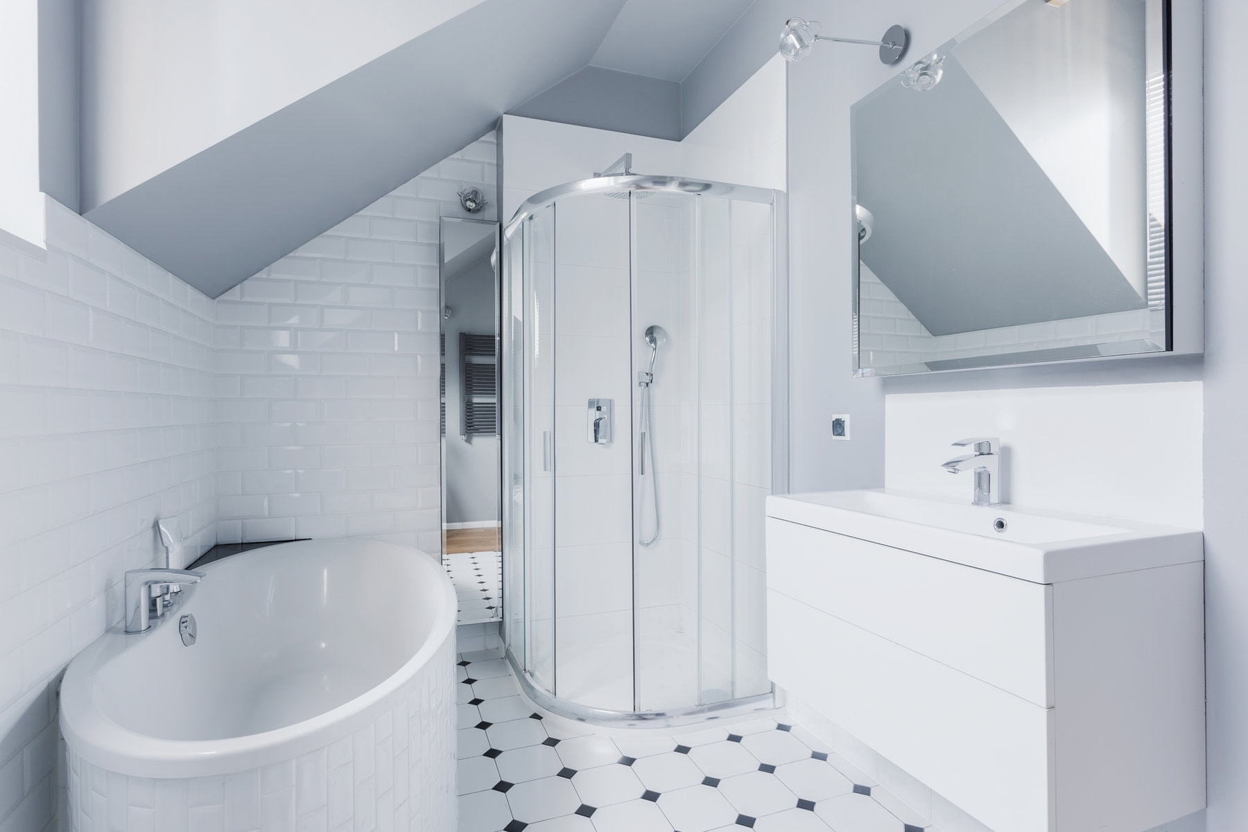 Best Bathroom Ceiling Paint: Chosen By A Professional