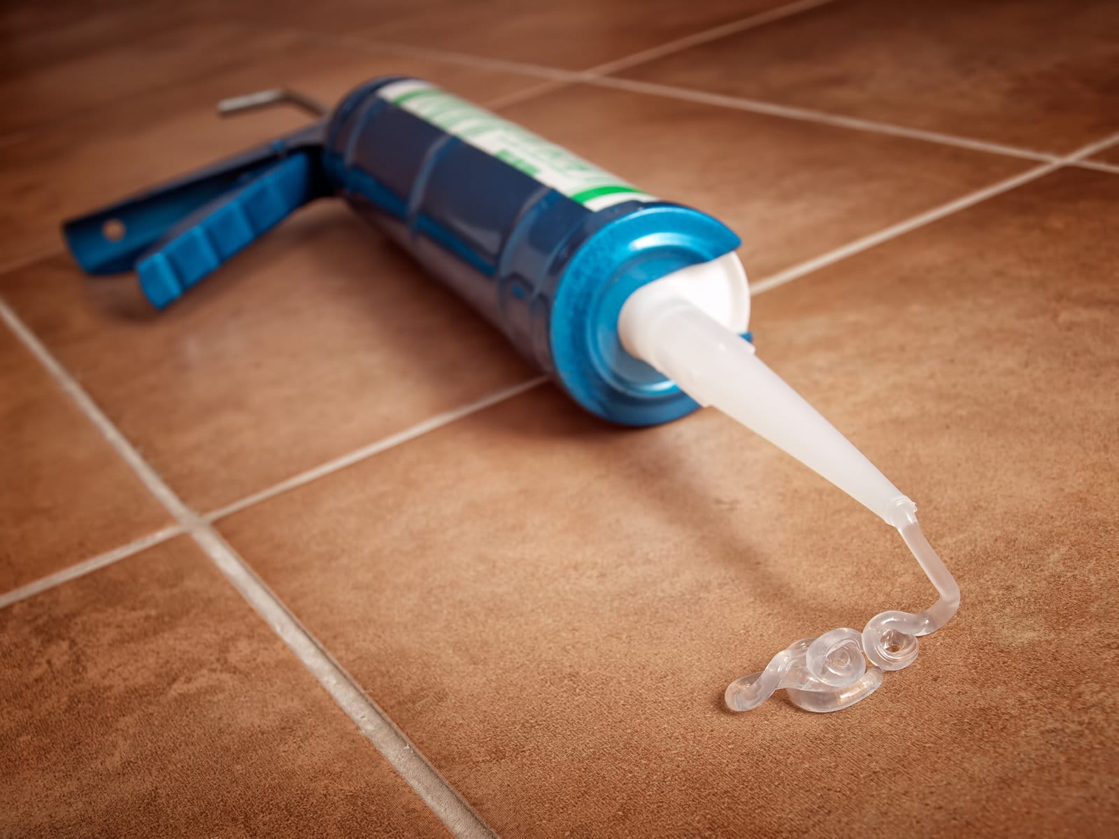 Best Paintable Caulk for Painting and Renovating Your Home