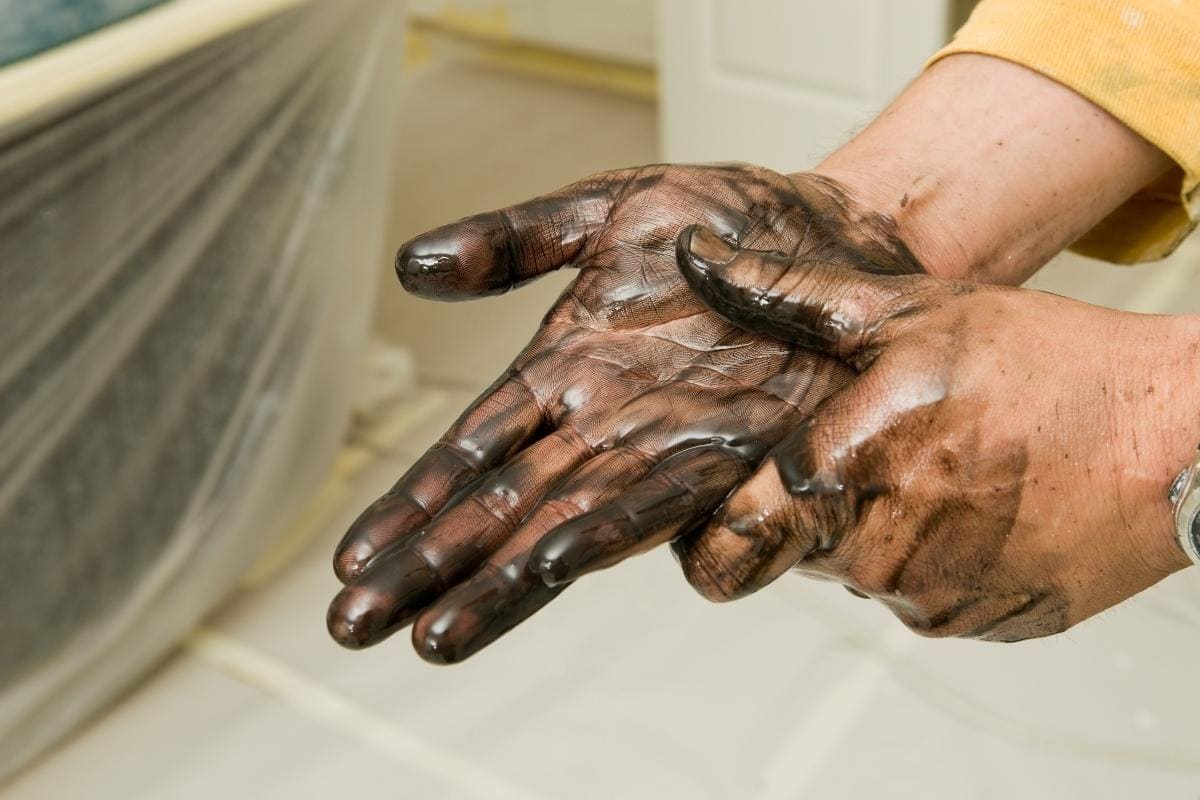 cleaning hands