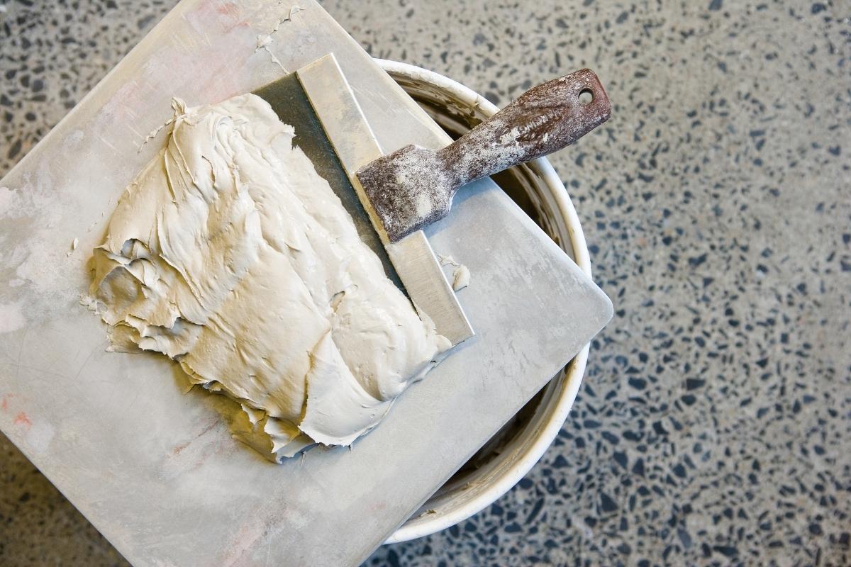 hot mud on joint knife