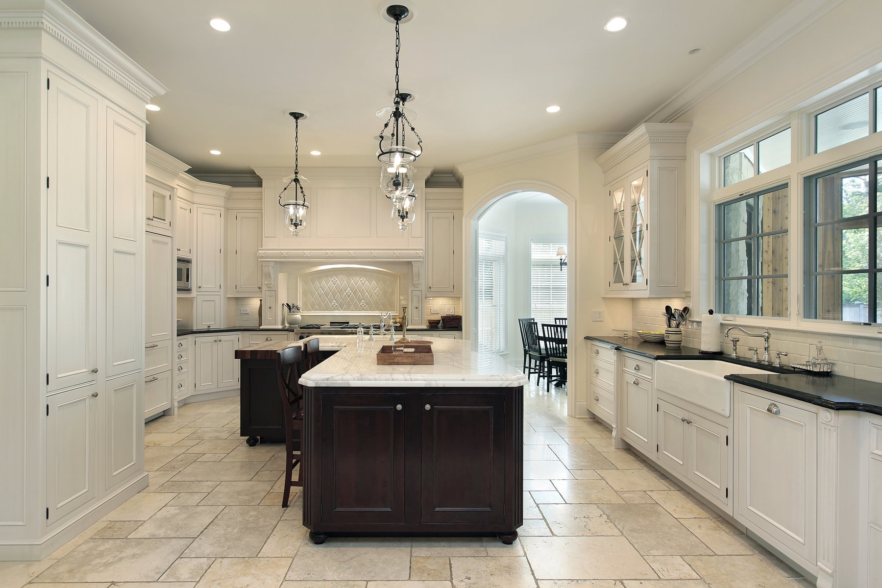 kitchen cabinets white