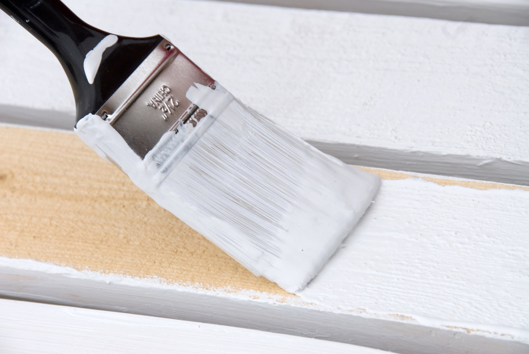 Best Primer for Wood: Interior and Exterior