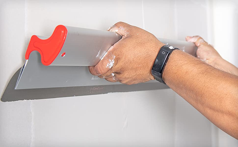 skimming blade in use