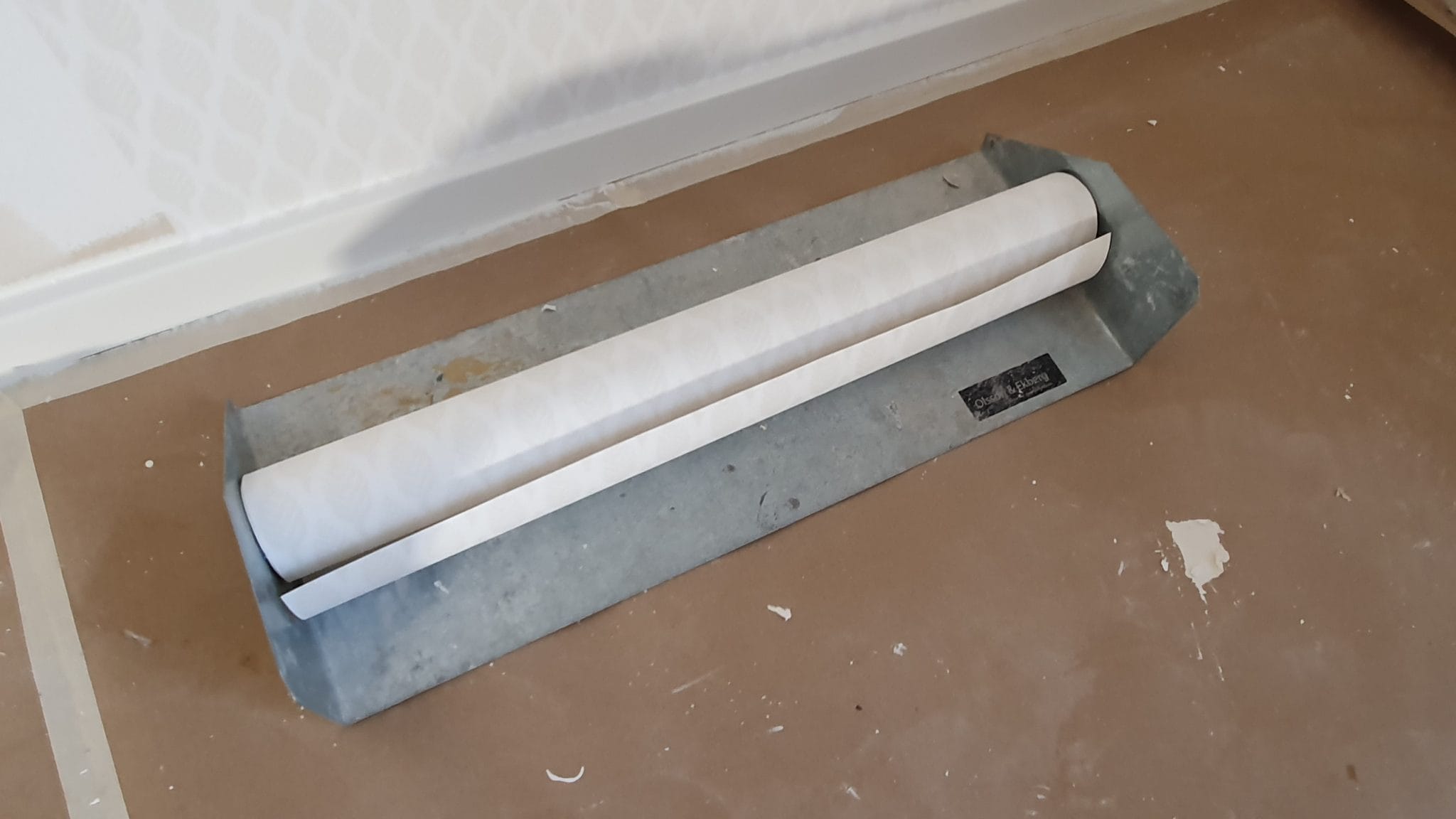 wallpaper tray